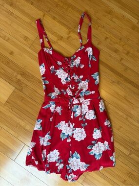 Hollister Red Smocked Floral Detail Romper XS Cottagecore Y2K Vintage